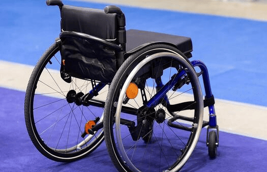 LIBRENG TULONG SA MGA PWD: WHEELCHAIR AT IBA PA